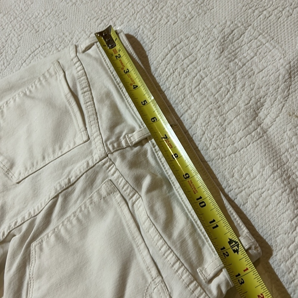 Tommy Bahama crop denim. 0 - Picture 5 of 7